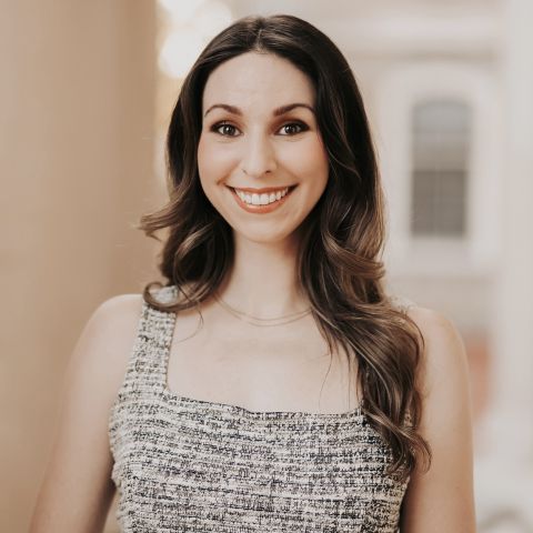 Headshot of Caitlin Maloney